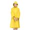 Mulheres transparentes da capa de chuva do ODM, inodoro dobrável da capa de chuva amarela adulta